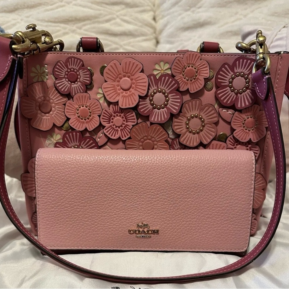 Coach rogue 25 tea rose tote w/wallet